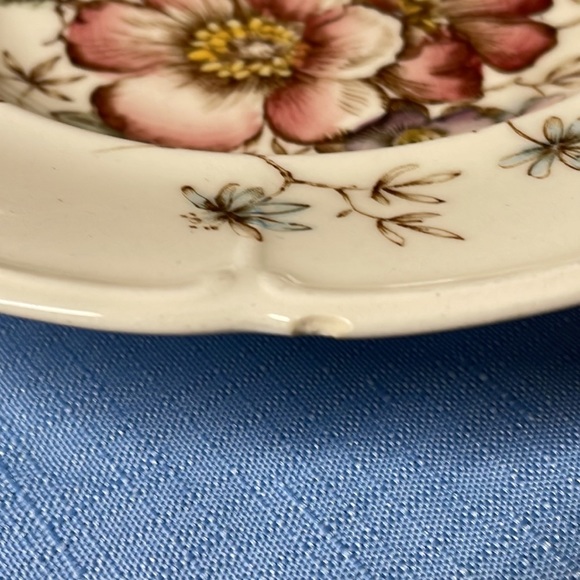 Windsor Ware Windsor Flowers Johnson Bros England Soup Bowls, Set Of 8 - Picture 4 of 5